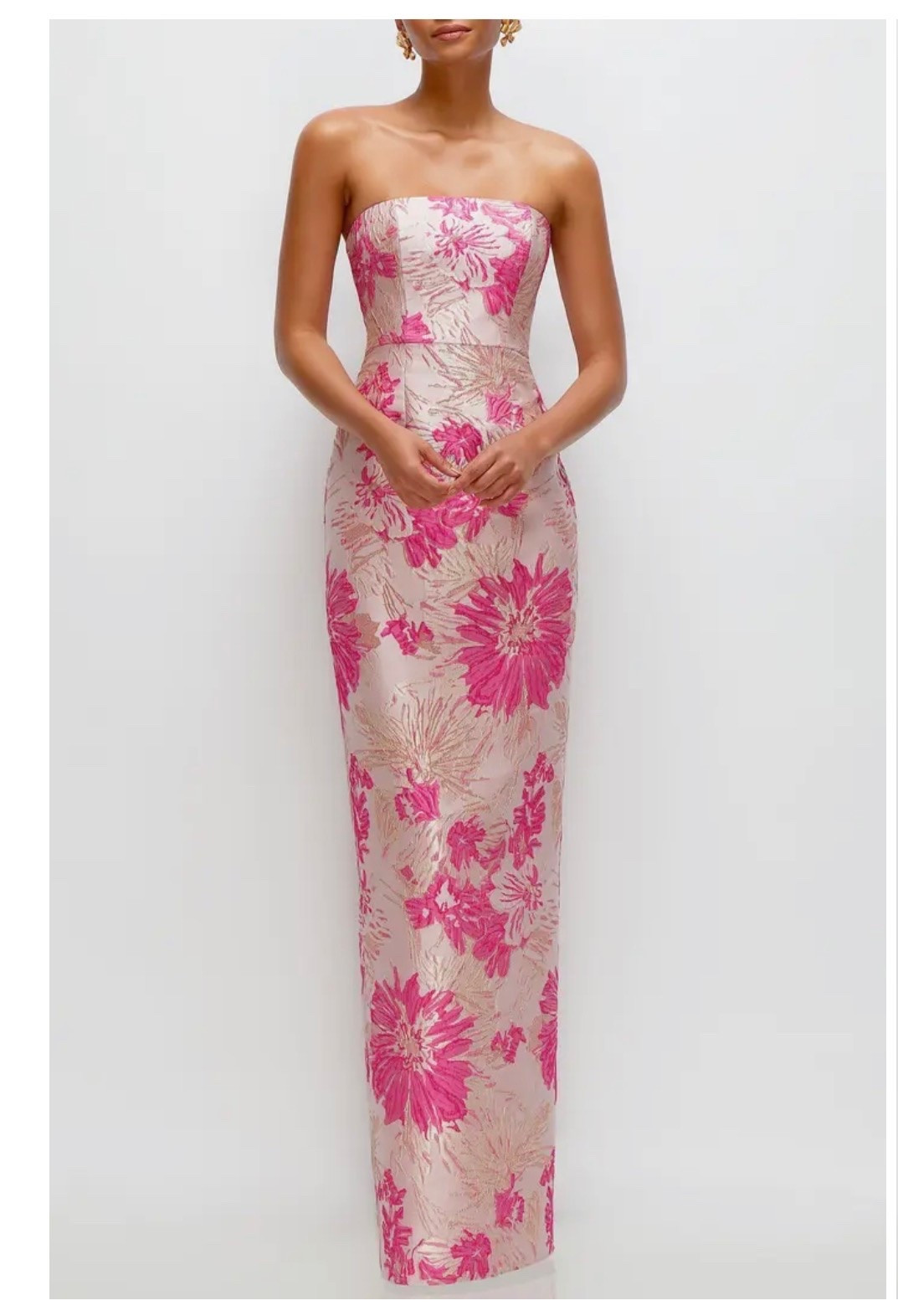 Metallic Floral Jacquard Strapless Column Gown
Alfred Sung

Bright blooms burst from the shimmering surface of a columnar gown designed to show off your shoulders and get glasses raised in tribute.

#LTKSeasonal #LTKWedding #LTKTravel