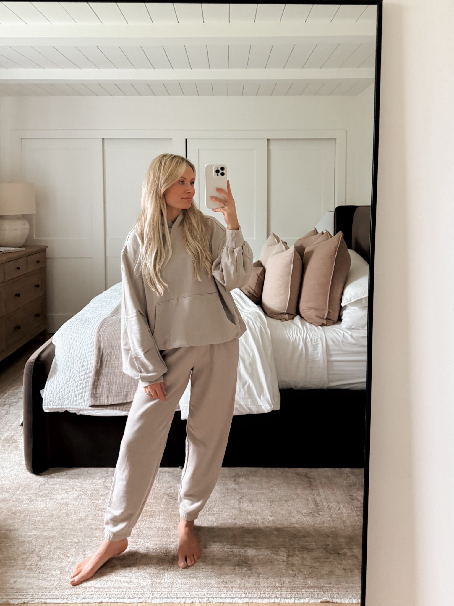 The coziest set!! 30% off right now 
TOP: small
JOGGERS: XS


#LTKSaleAlert #LTKHoliday #LTKGiftGuide