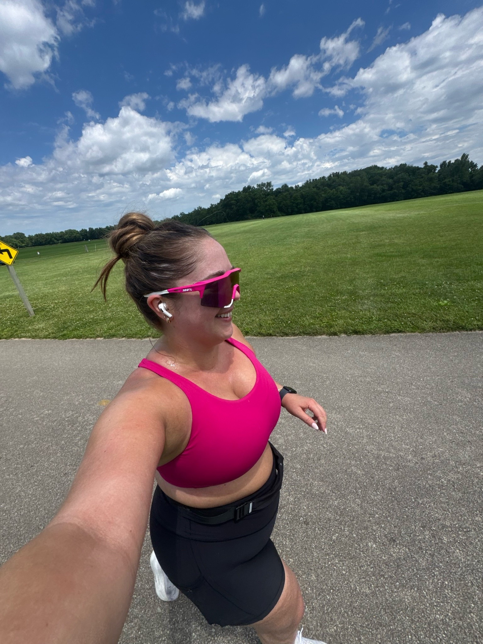 My favorite running sports bra is on sale!! I’m in a 36DD. The sale colors of this bra always sell out! Happy shopping 🥰

#LTKActive #LTKMidsize