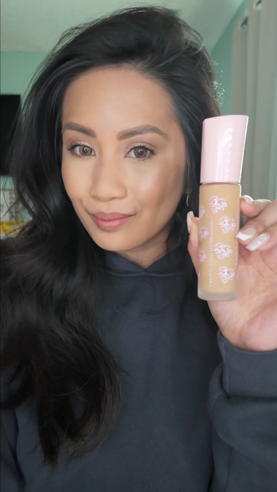 A Really Good Foundation @KimChi Chic Beauty! Creamy, Medium to Full Coverage. I’m in the shade Medium Neutral. 