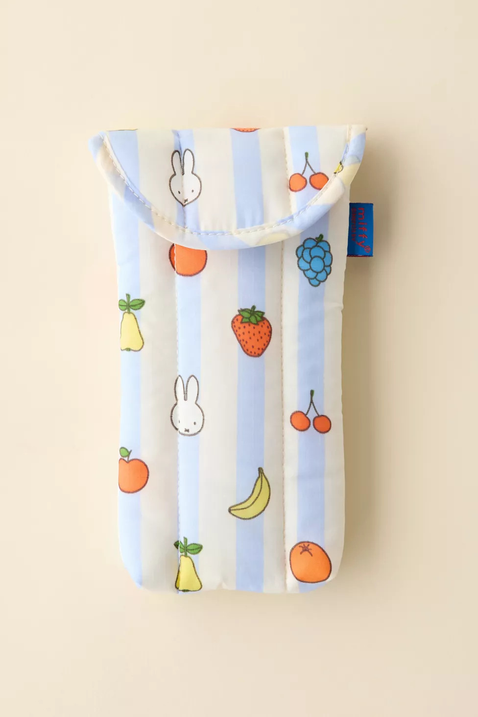 BAGGU & Miffy UO Exclusive Puffy Glasses Sleeve | Urban Outfitters (US and RoW)