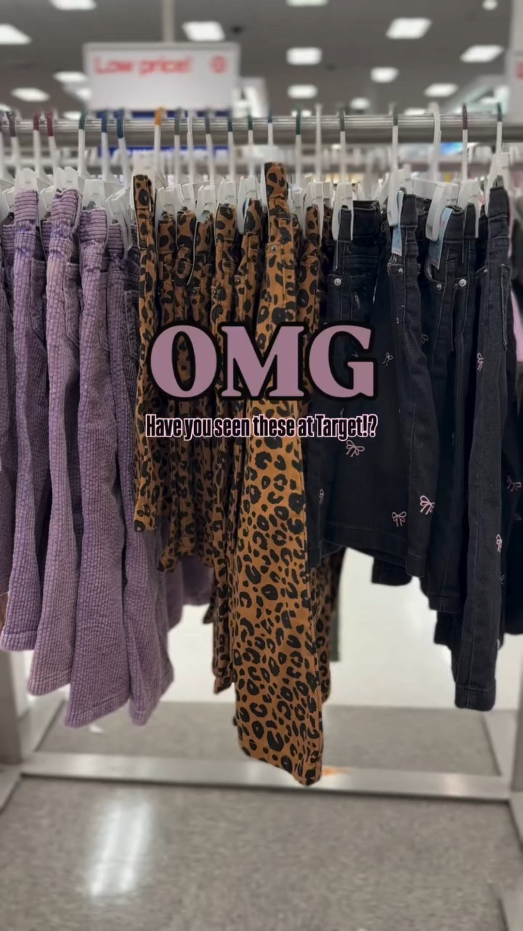 Girl Mamaaasss! These. Jeans. Are. Soooo. Cute 😍🎀 The flare, the bows, the color. They are so good! Comment “Bows” to Shop! 🛒