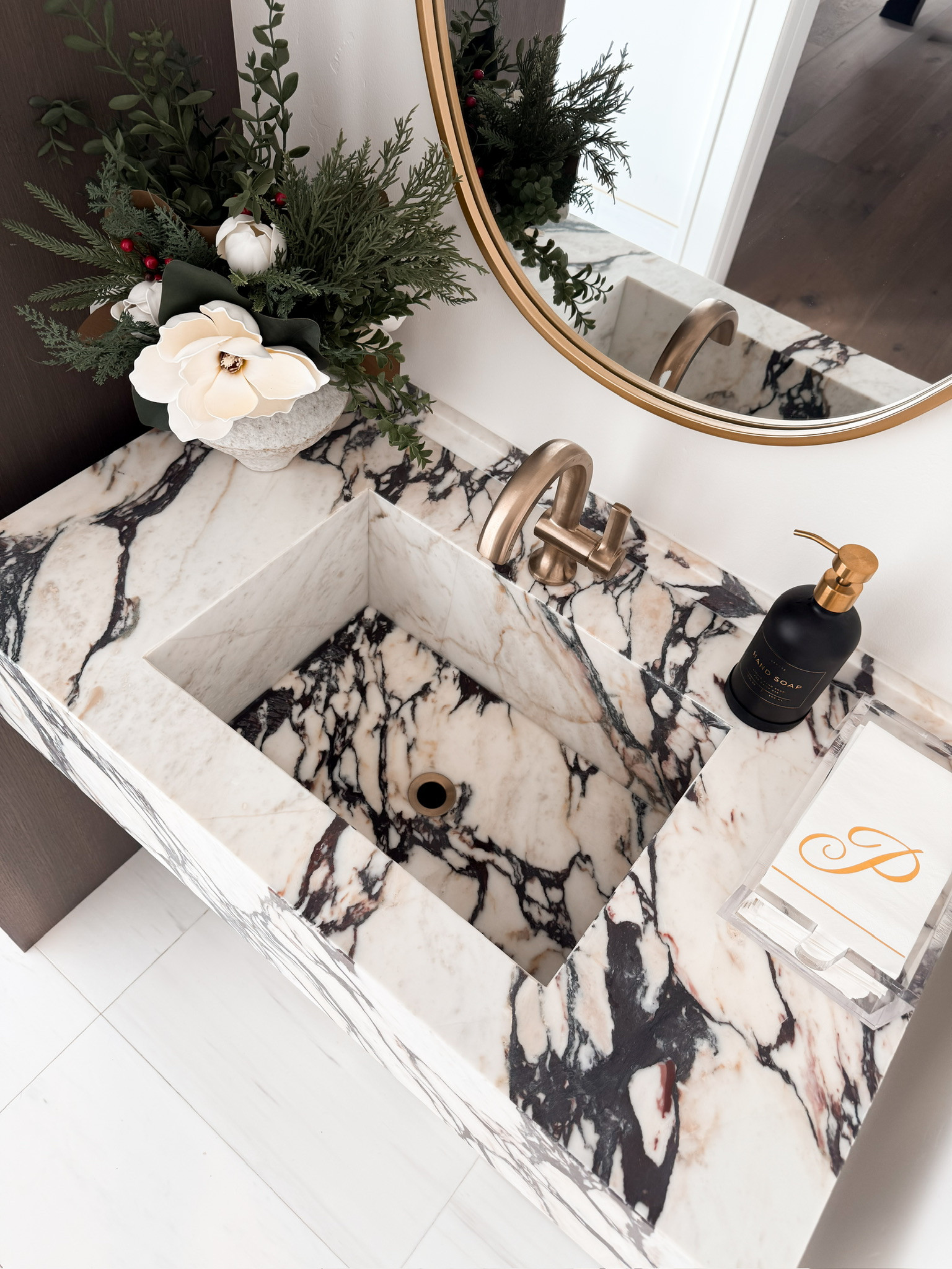 ELEVATED MARBLE BATHROOM VANITY STYLING — MODERN & TIMELESS! This close-up vanity detail shows how small styling choices make a major impact. The dramatic marble surface paired with warm brass accents, sculptural accessories, and soft botanical stems creates a refined, layered look that feels both modern and timeless. It’s the perfect balance of organic texture and polished finishes, proving that elevated bathroom design is all about intentional details.
#Amazon #TheHillaryStyle #BathroomVanity #MarbleBathroom #ModernOrganic #NeutralHomeDecor #LuxuryBathroom #BathroomStyling #HomeDetails #DesignerLookForLess

#LTKmomlife #LTKOver40 #LTKHome