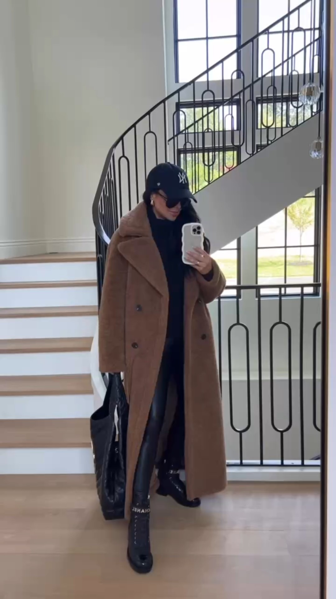 Weekly best sellers on #miamiamine
Avec les filles teddy bear coat on sale


#LTKSaleAlert #LTKSeasonal #LTKHoliday