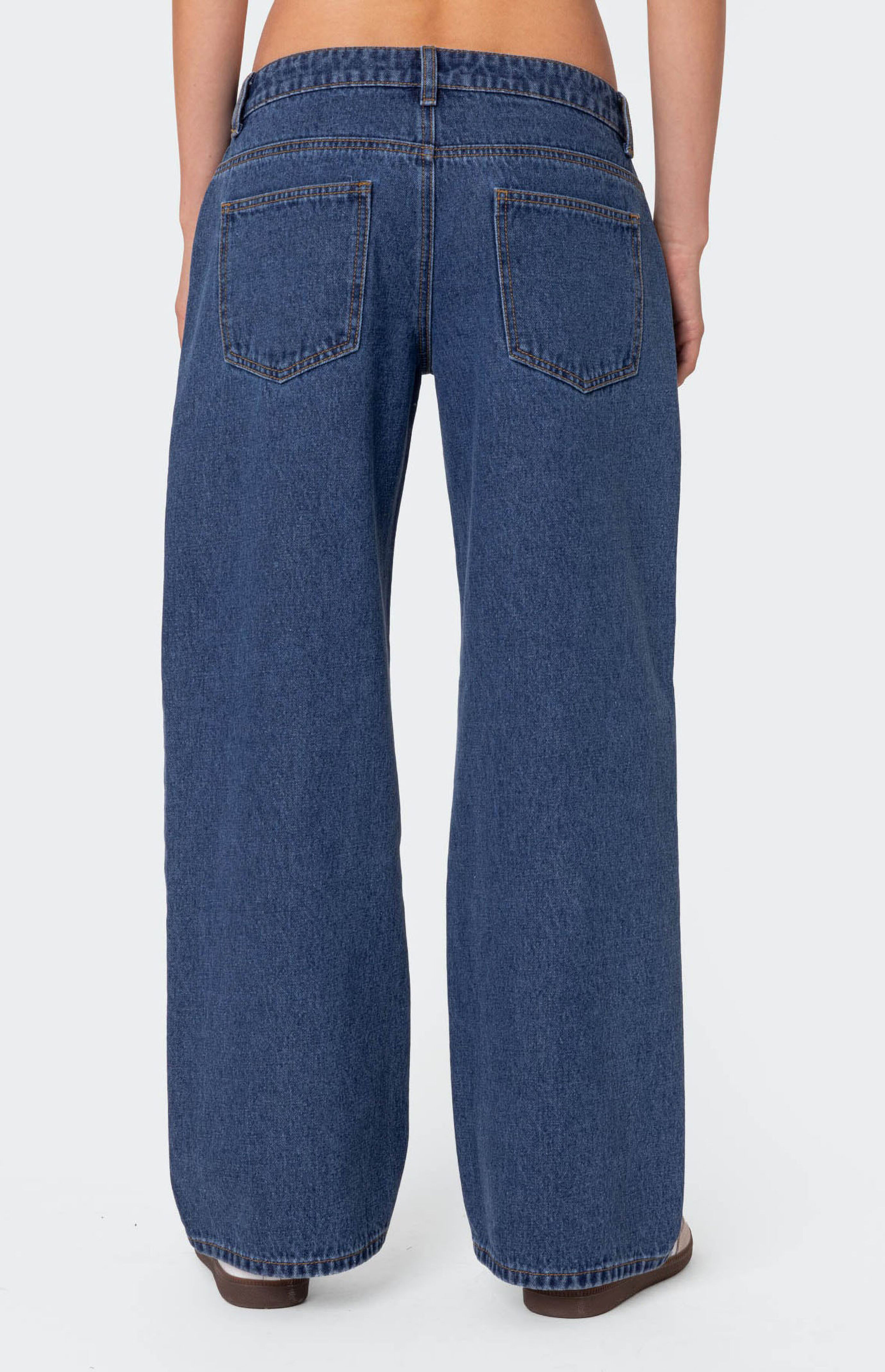 Edikted Petite Raelynn Washed Low Rise Jeans | PacSun