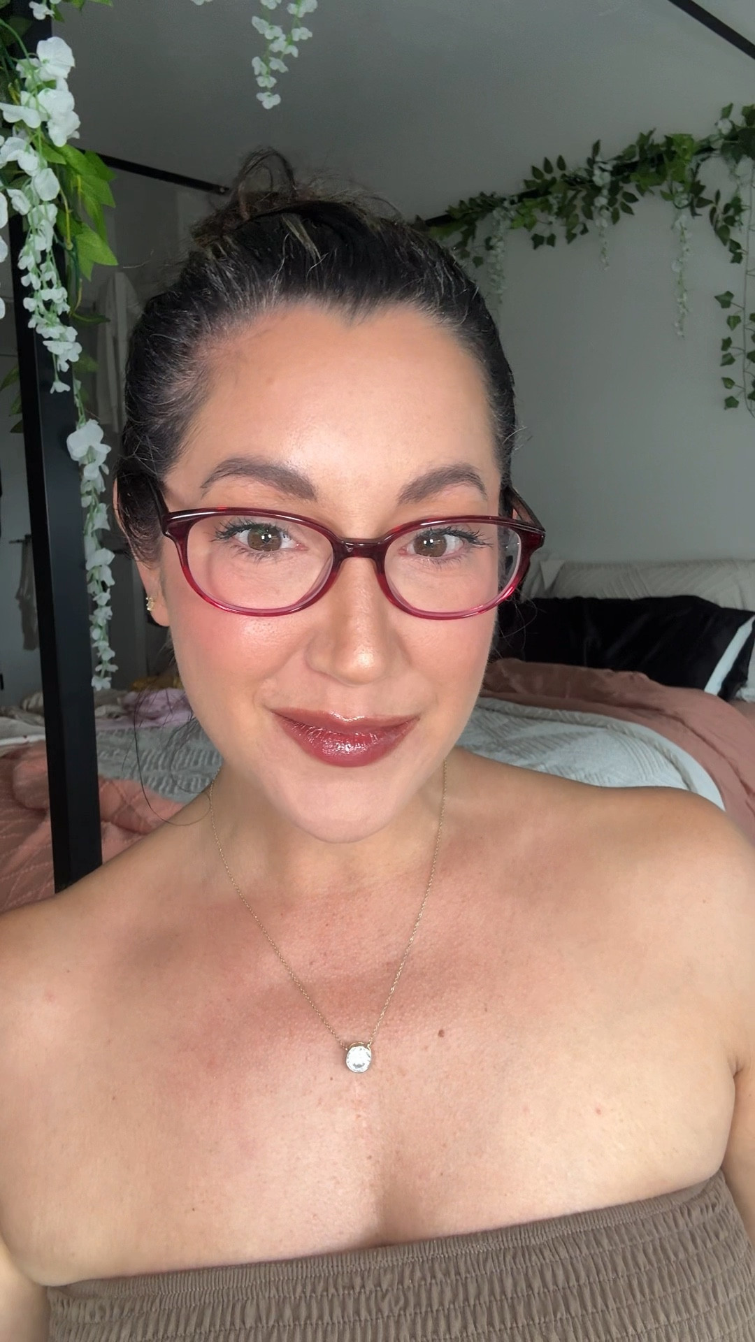 Everything you need to recreate this effortless look! 

#LTKSeasonal #LTKBeauty #LTKStyleTip