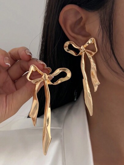 1 Pair Simple Creative Metal Gold Ribbon Bow Asymmetrical Stud Earrings, Elegant &amp; Fashionabl... | SHEIN