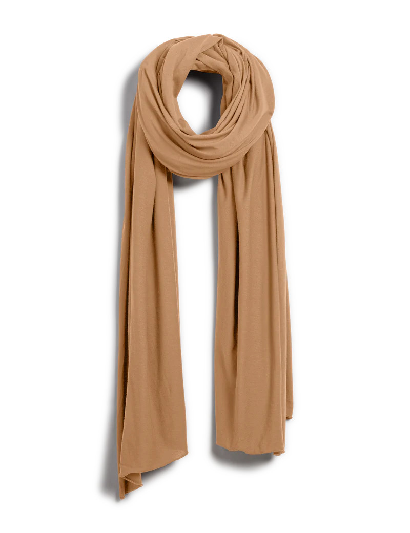 THE TRAVEL SCARF Camel | Frank & Eileen