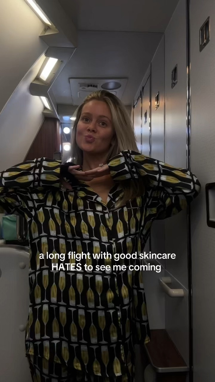 i may not sleep on planes but imma look like i did 💅🏼💅🏼✈️ 
- Summer Fridays
- rhode skin 
- Tatcha 
- Show Me Your Mumu
- Peter Thomas Roth Labs
- Kiehl's Since 1851

#LTKTravel #LTKWatchNow #LTKBeauty