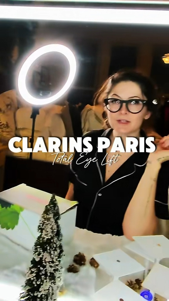 Starting the day with skincare that actually makes a difference ✨

Trying the Clarins Total Eye Lift — a lightweight, refillable eye concentrate that instantly feels smoothing and brightening.

This has become one of my favorite small rituals before getting ready.


#Clarins #SkincareRoutine #EyeCare #BeautyFinds #CuratedByNJ


#LTKgrwm #LTKselfcare #LTKGiftGuide