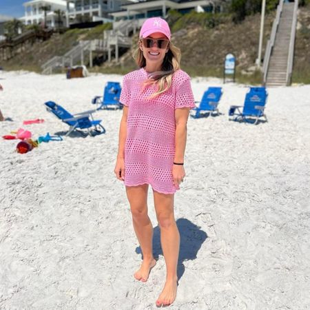 Pink swimsuit coverup

Beach outfit  swimwear  pool outfit  vacation outfit  summer outfit 

#LTKSwim #LTKStyleTip #LTKFindsUnder50