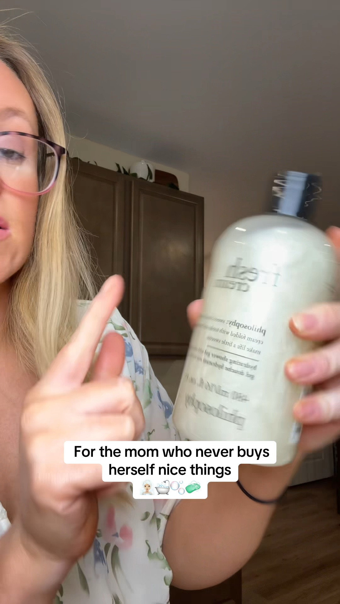 If you love soft, clean, spa-like scents, this Philosophy shower gel set from QVC is the beauty deal to grab before it sells out. Five full-size bottles means you can stock up, gift extras, or finally try multiple bestselling scents without paying department store prices. Perfect for self care gifts, bathroom refreshes, or everyday luxury. #philosophybeauty #qvcfinds

#LTKgrwm #LTKmomlife #LTKselfcare