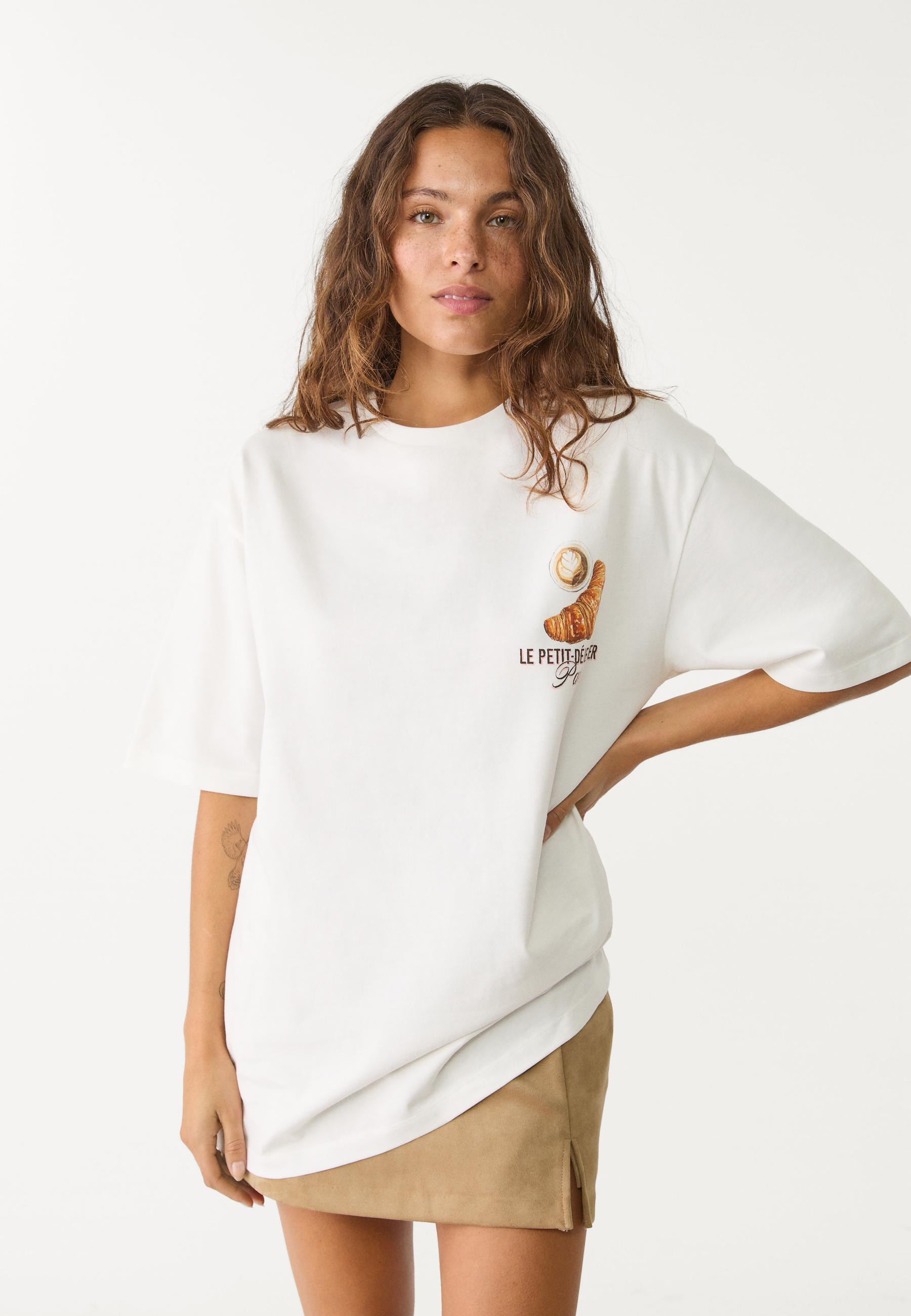 Oversize heavy cotton croissant T-shirt - Women's fashion | Stradivarius United Kingdom | Stradivarius (UK)