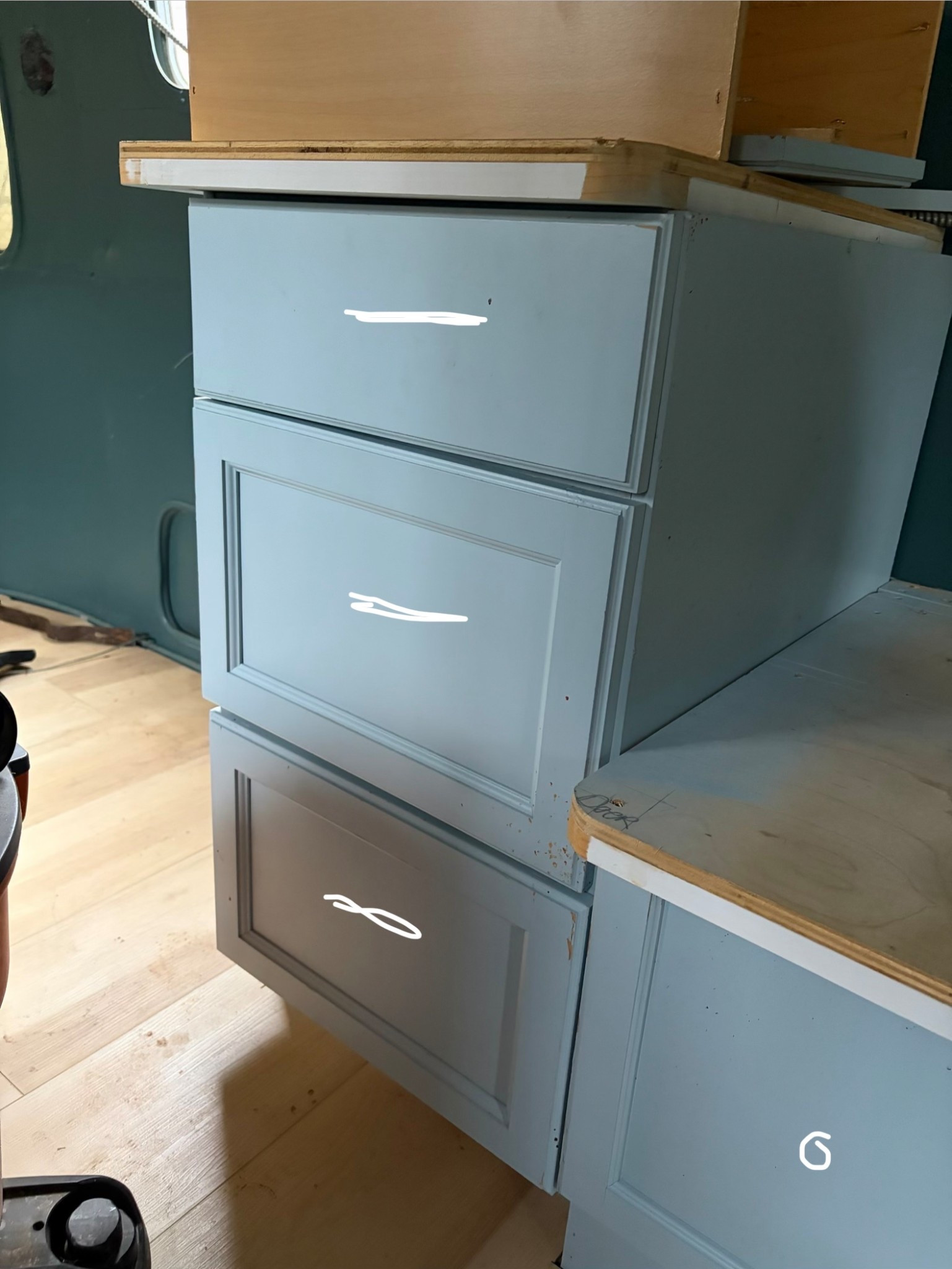 Searching for cabinet hardware ideas for the airstream! Looking for ideas for your kitchen? See below!

#LTKHome