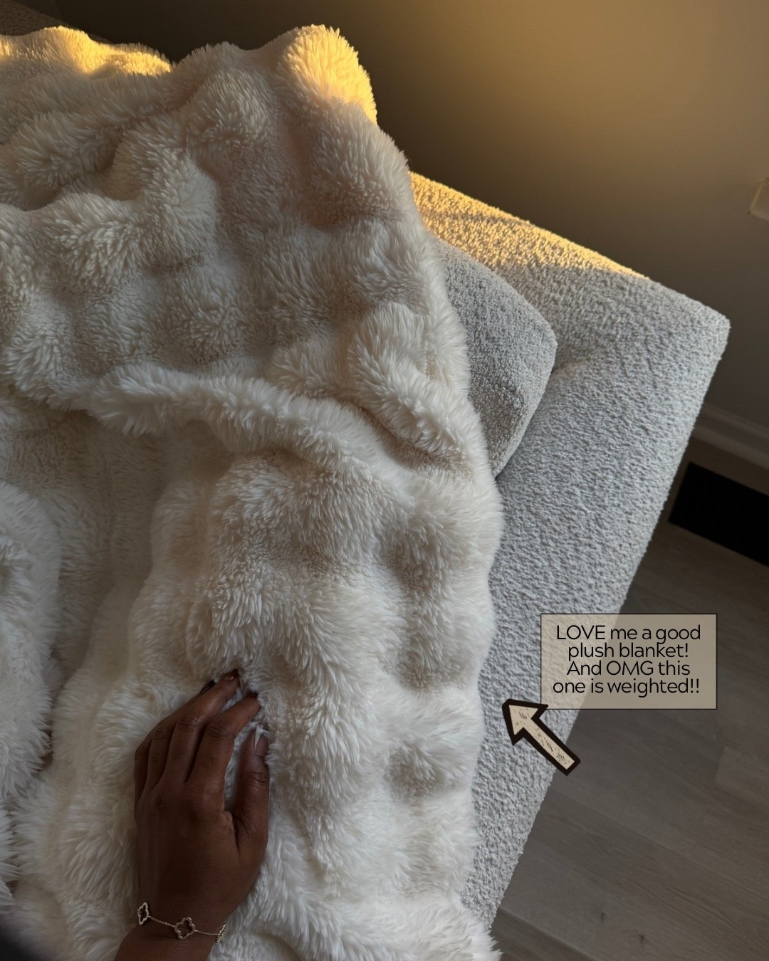 My favorite weighted plush blanket!! It’s SO soft and comfy! #home #homedecor #weightedblanket

#LTKHoliday #LTKHome #LTKdayinmylife