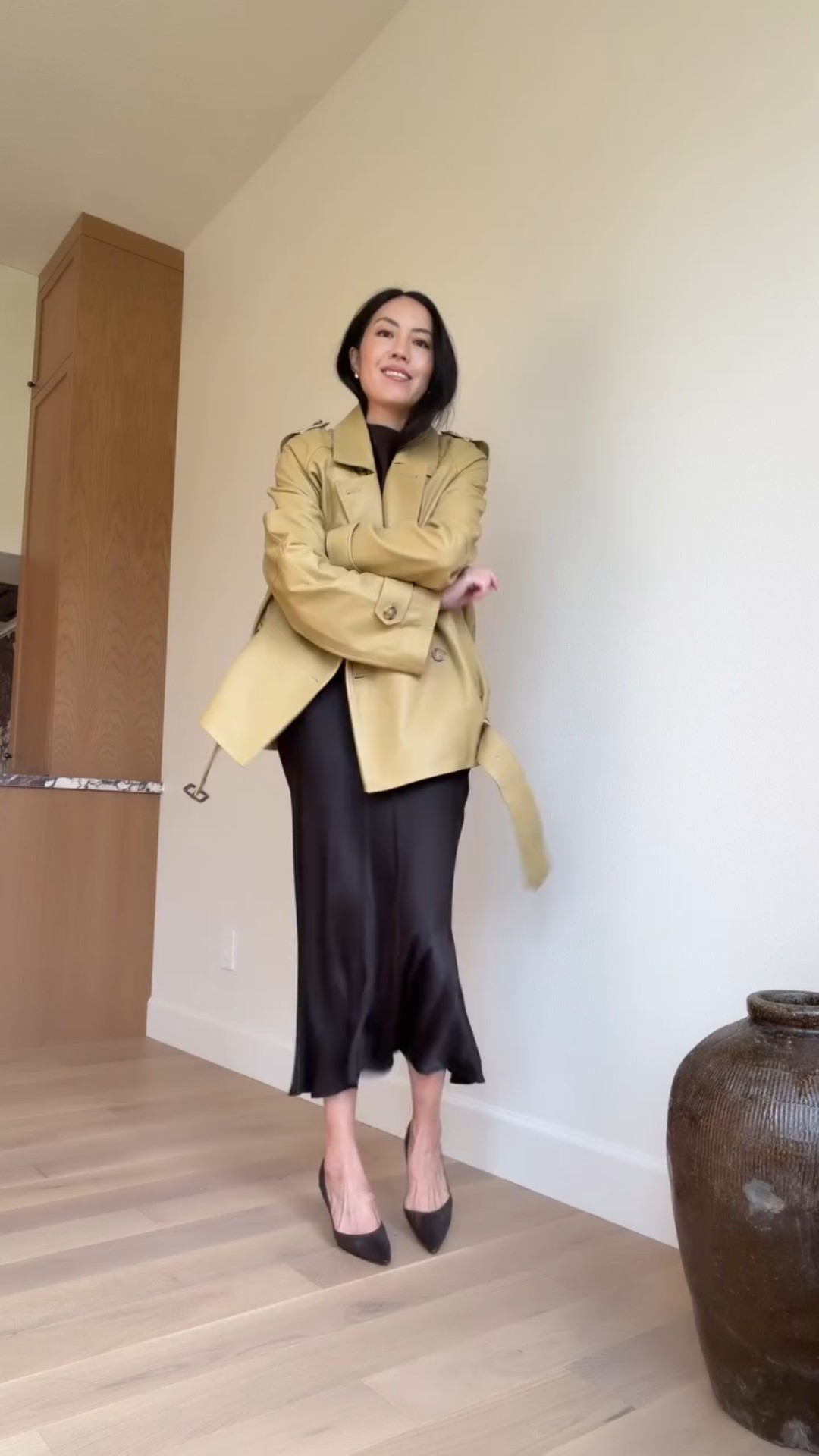 One jacket three ways! Styling my new cropped trench coat. 

#winteroutfit
#wintercoat
#classicstyle
#winterstyle
#officeoutfit

#LTKgrwm #LTKootd #LTKSeasonal