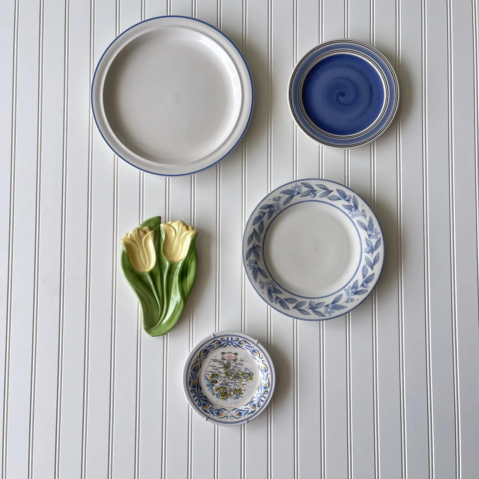 Countryside Plate Wall Set | Vintage Blue Floral & Tulip Spoon Rest Decor | Farmhouse Kitchen Wal... | Etsy (Global)