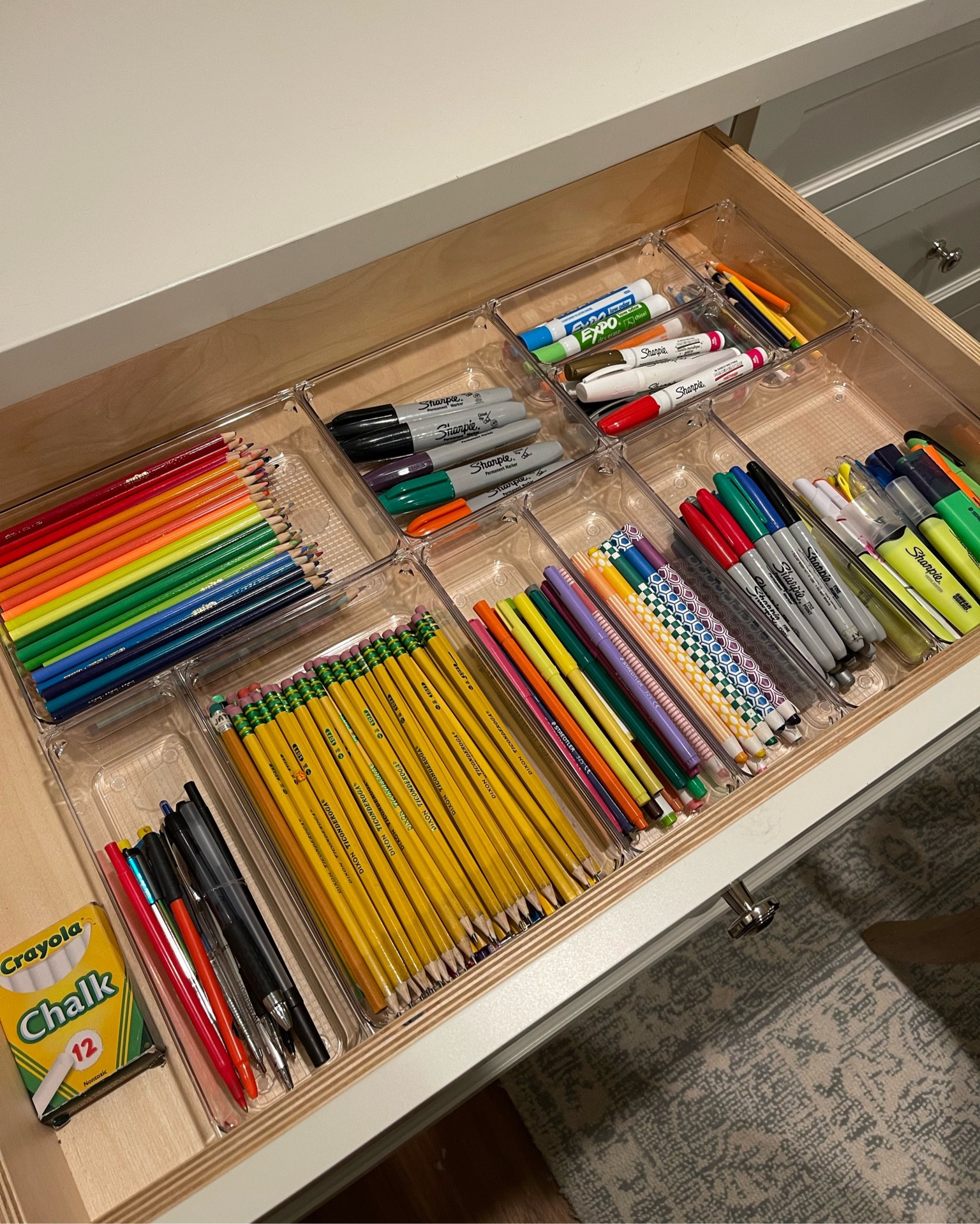 These drawer organizers are perfectly customizable to fit your drawer! 

#organize #organizewithtracy #office 

#LTKhome