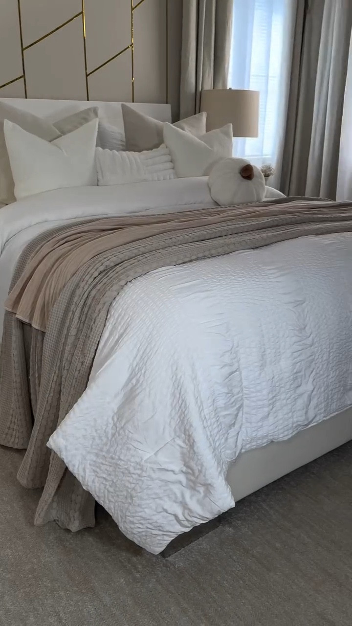 My cozy room 💕 
#primeday #amazonfind #amazonprime 
#amazonprimeday #amazondeals #amazonmusthaves

#LTKHome #LTKU #LTKVideo