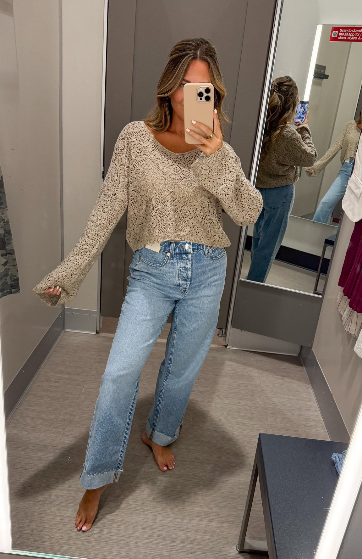 Target fall sweater and trending cuff hem jeans!

Sweater - medium
Jeans - size 6