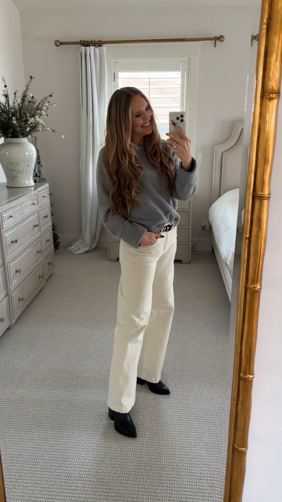 Scroll to shop! Follow for more! OOTD Day 4 of these white GAP high waisted pant! So many ways to pair them!

GAP Factory / Jeans / High Waist Jeans / Affordable Fashion / Winter Fashion / Elevated Style / Work Wear 



#LTKdayinmylife #LTKootd #LTKgrwm