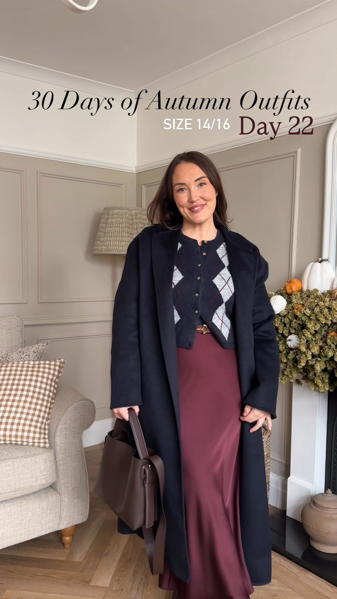 Day 22💕 happy Wednesday lovelies 💕 I hope you have had a fab week so far. So I have no idea where the week has gone if I'm honest! So today's outfit is one of my favourites I get told so often that they wouldn't wear navy with burgundy but I absolutely love this combination together. Especially autumn/winter. I've also added some pops of chocolate too

#LTKuk #LTKwinter #LTKautumn