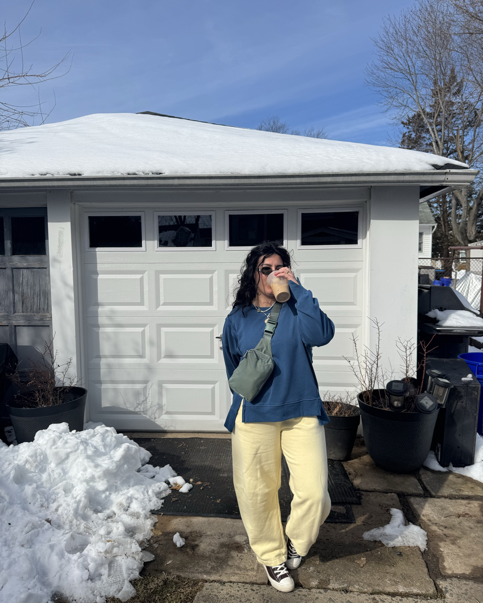 Sunglasses- Primark
Sweater- Walmart
Necklaces & sneakers - Tjmaxx/Marshalls
Pants- gap factory
Bag- lululemon 

#LTKdayinmylife #LTKgrwm