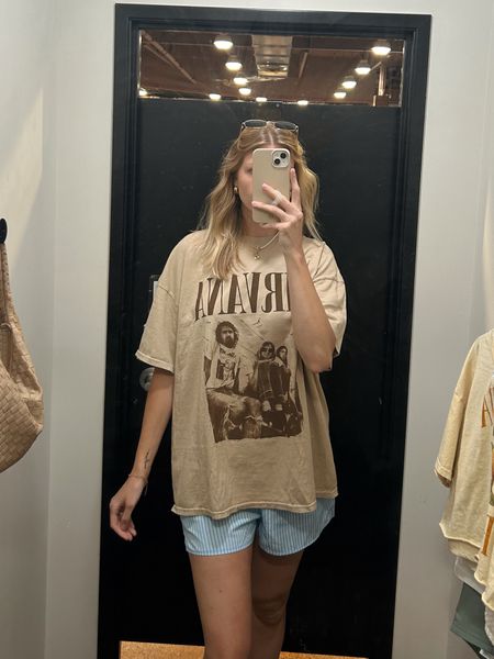 Tilly’s nirvana oversized graphic tee! Wearing a size L, sized up for an oversized look + feel