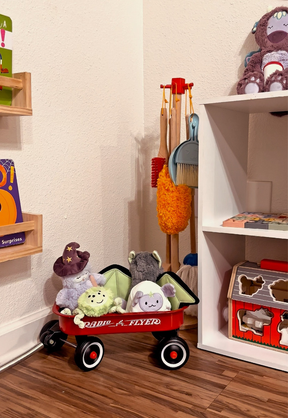 Slumberkins basket of minis going for a fall wagon ride

Use my code KKLEAGH for 15% off your first purchase at Slumberkins!

#LTKkids #LTKhome #LTKHalloween