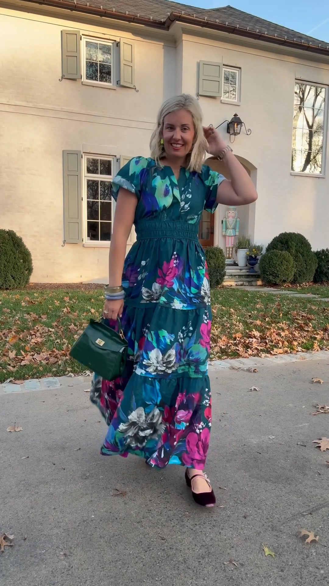 A beautiful day and a versatile dress … it’s a yes!

Xs dress
7 shoes (i size down a whole size)


#LTKdayinmylife #LTKOver40 #LTKootd