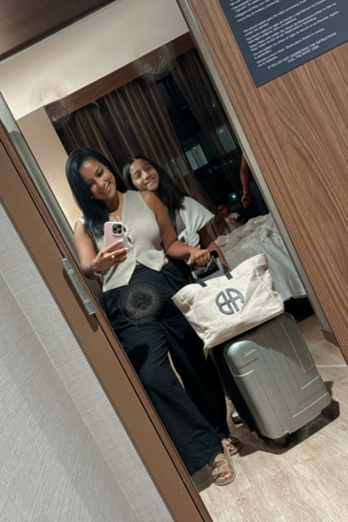 Airport outfit✨🔗 #traveloutfit

#LTKFindsUnder50 #LTKStyleTip #LTKTravel