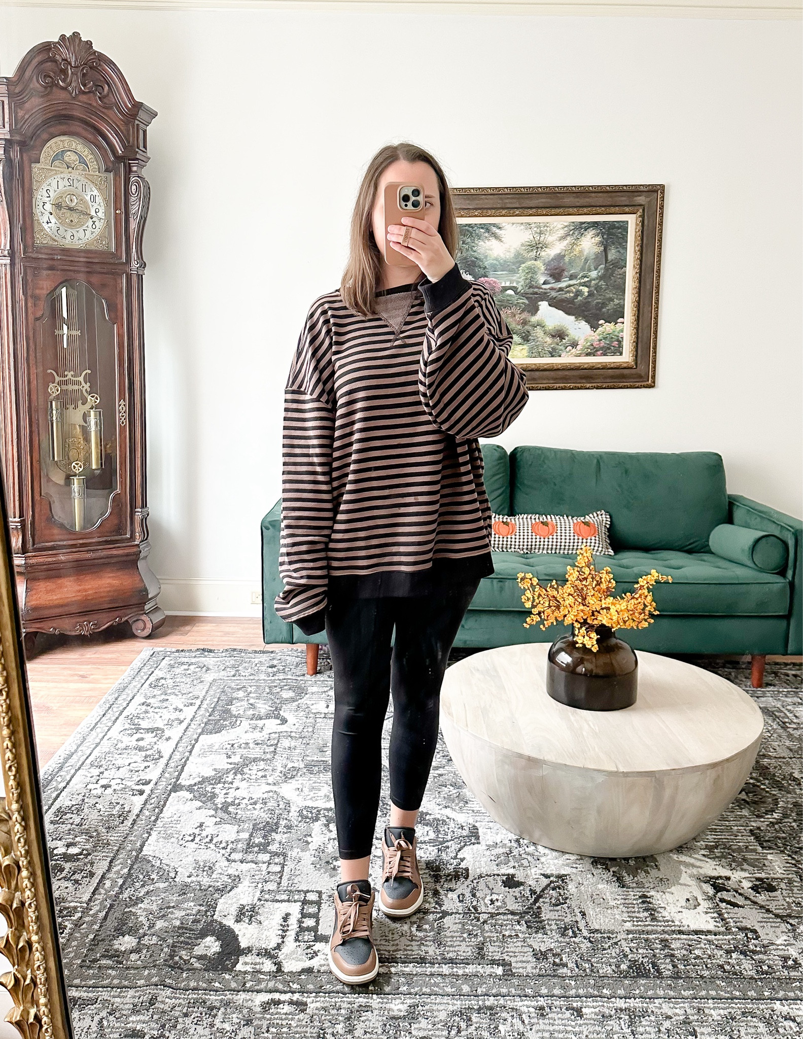 Casual fall outfit! I’m linking up some of my favorite Nikes on sale today! 

#LTKSeasonal #LTKFindsUnder100 #LTKSaleAlert