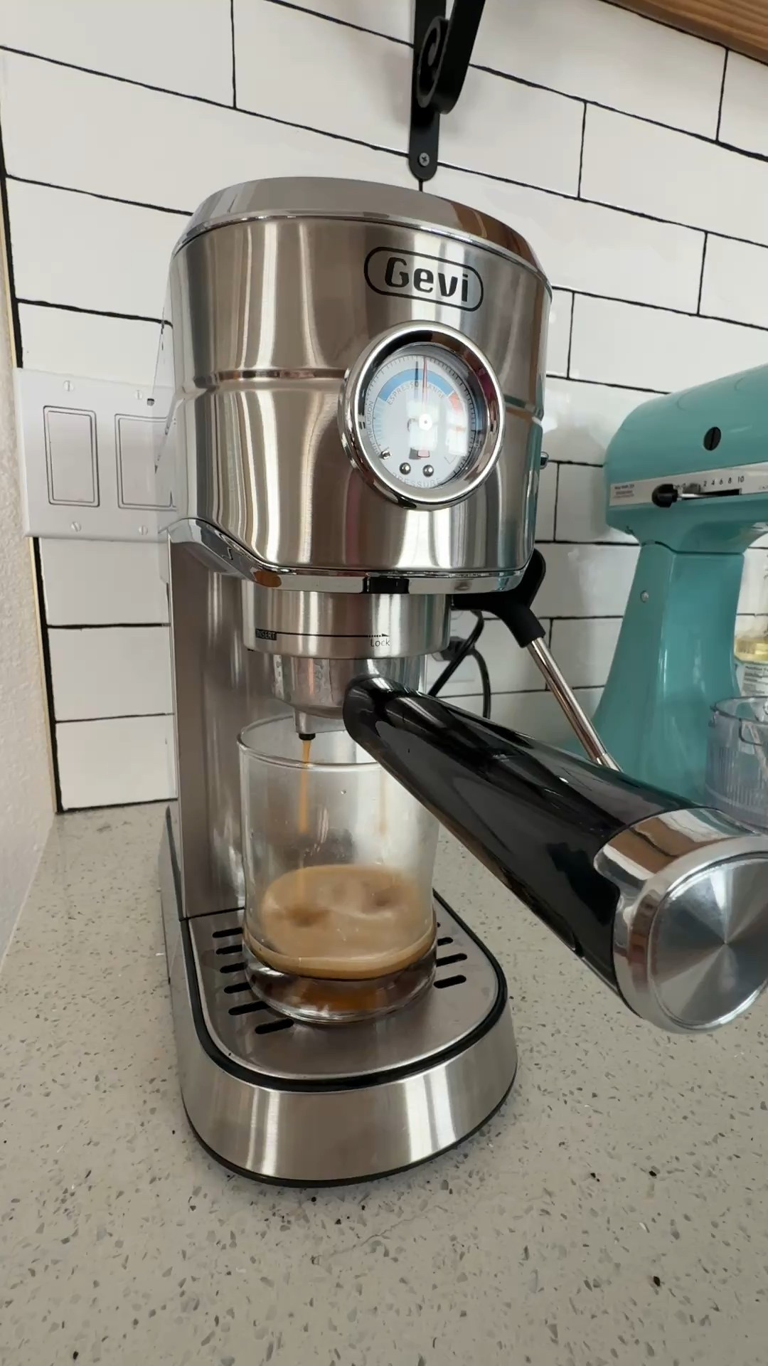 It’s that me espresso! Under $130! And works great! 