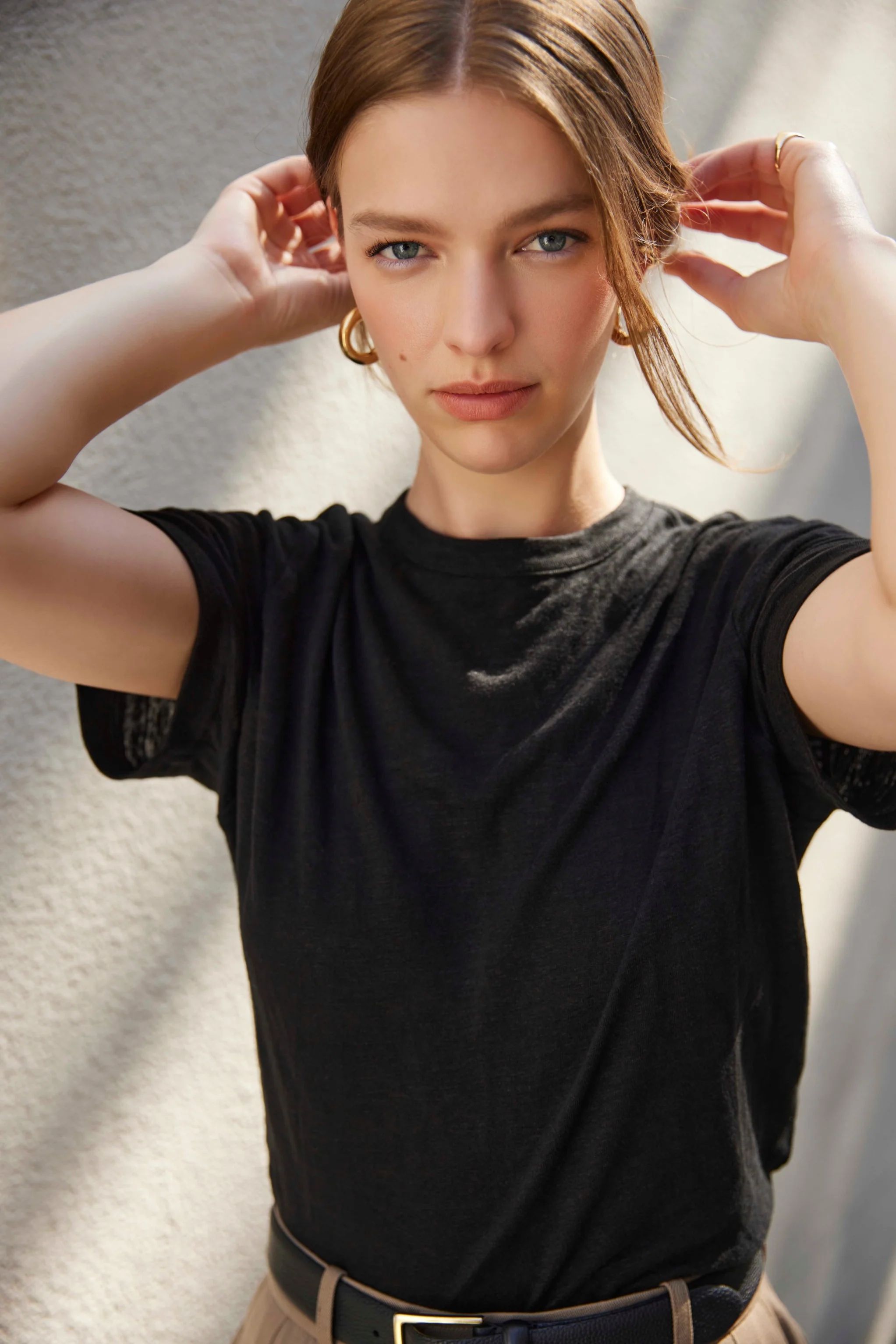 The Linen Perfect Tee In Black | Sold Out NYC
