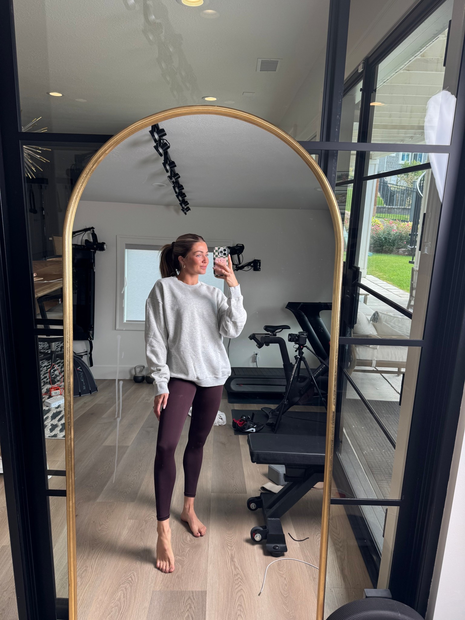 It’s starting to feel like fall! This set from @vuoriclothing in ‘Raisin’ is perfect for the season! #vuoripartner