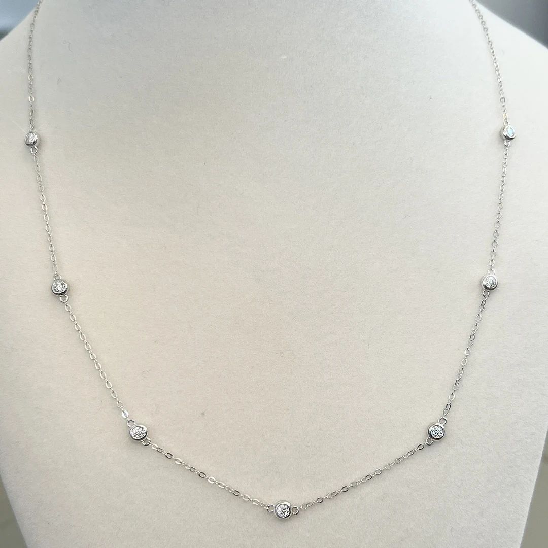 0.42 CTW VVS Moissanite Womens Station Necklace - Etsy | Etsy (US)