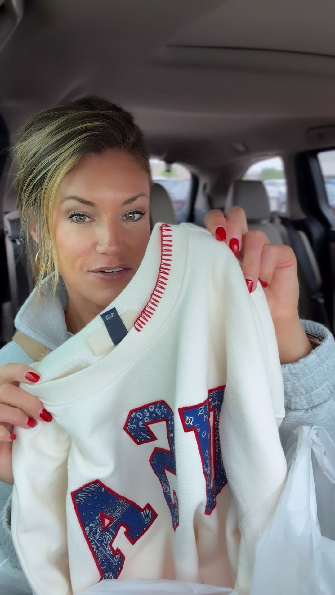 If you missed out on the viral Target 🇺🇸 sweatshirt, no worries, they just released a new style. I may like it a little better.

#LTKSeasonal #LTKOver40 #LTKmomlife