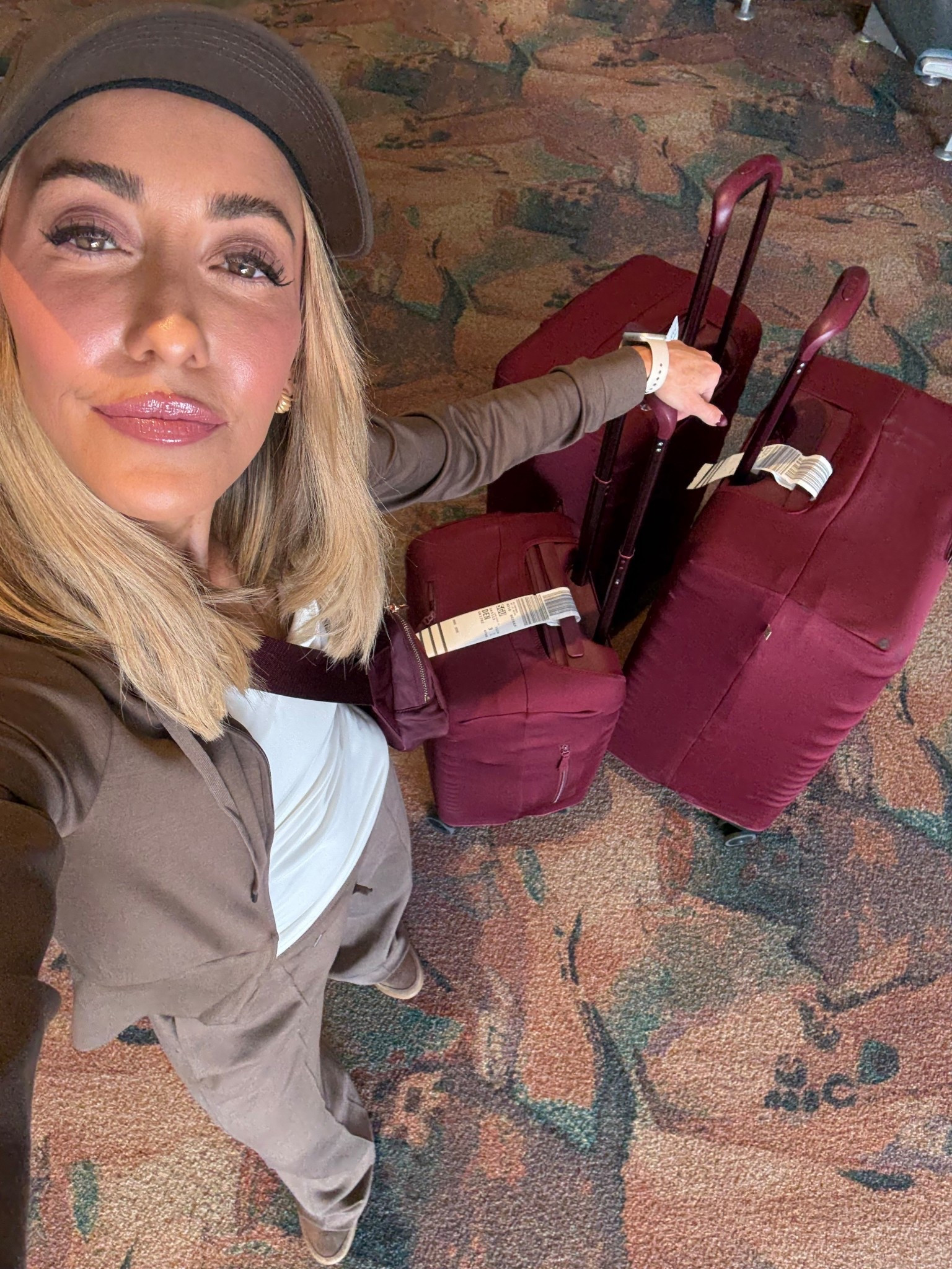 Travel ootd ✈️

#LTKGiftGuide #LTKHoliday #LTKCyberWeek