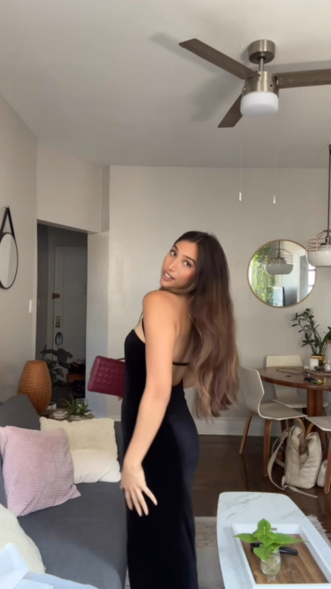 Fall outfits from Commense 🍂

Burgundy clutch 
Black velvet dress 
Sweater
Black coat 
Pink set 

#LTKWorkwear #LTKSeasonal #LTKParties