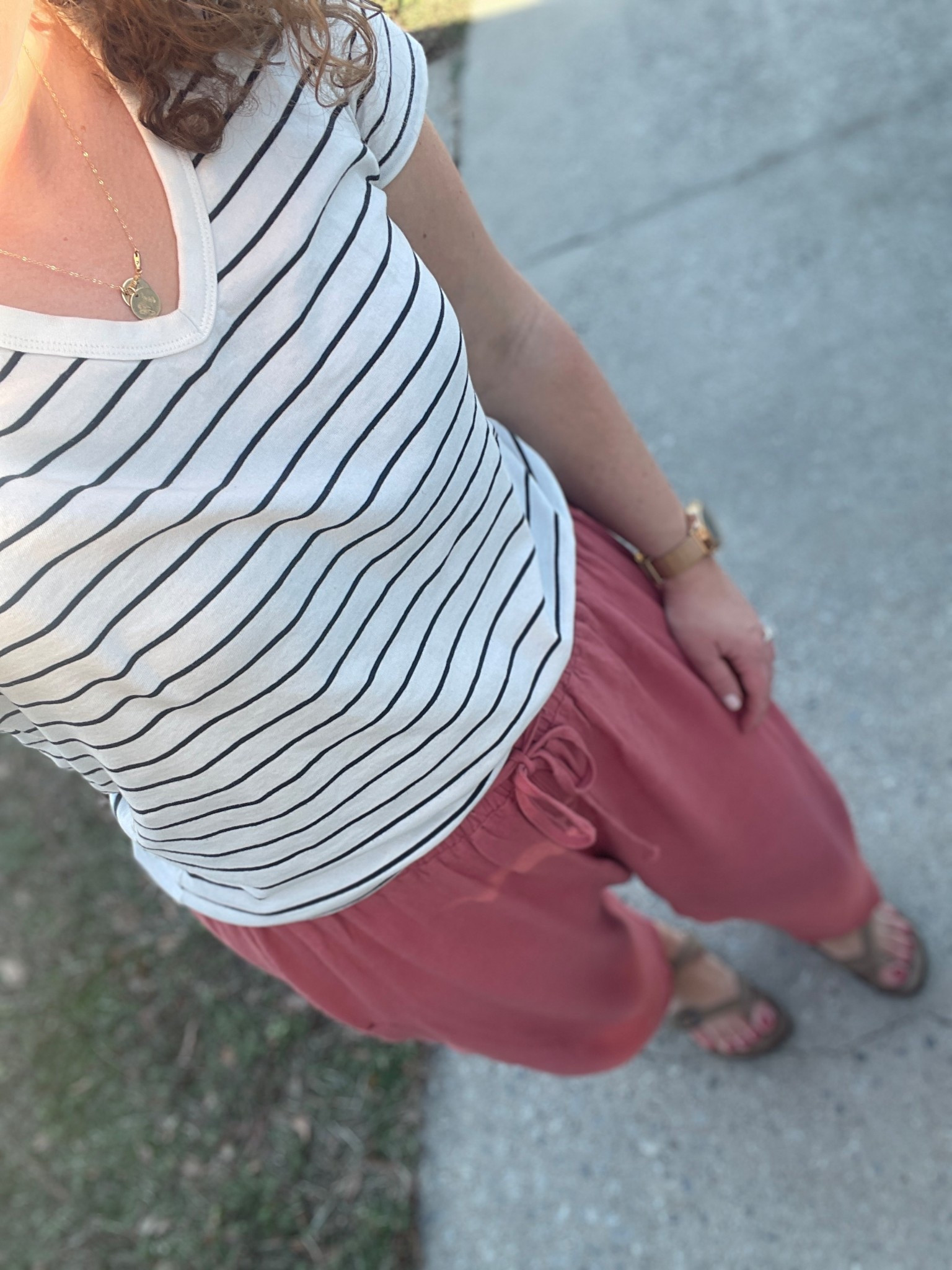 Comfort pants on repeat 👌🏻

#LTKootd #LTKgrwm #LTKmomlife