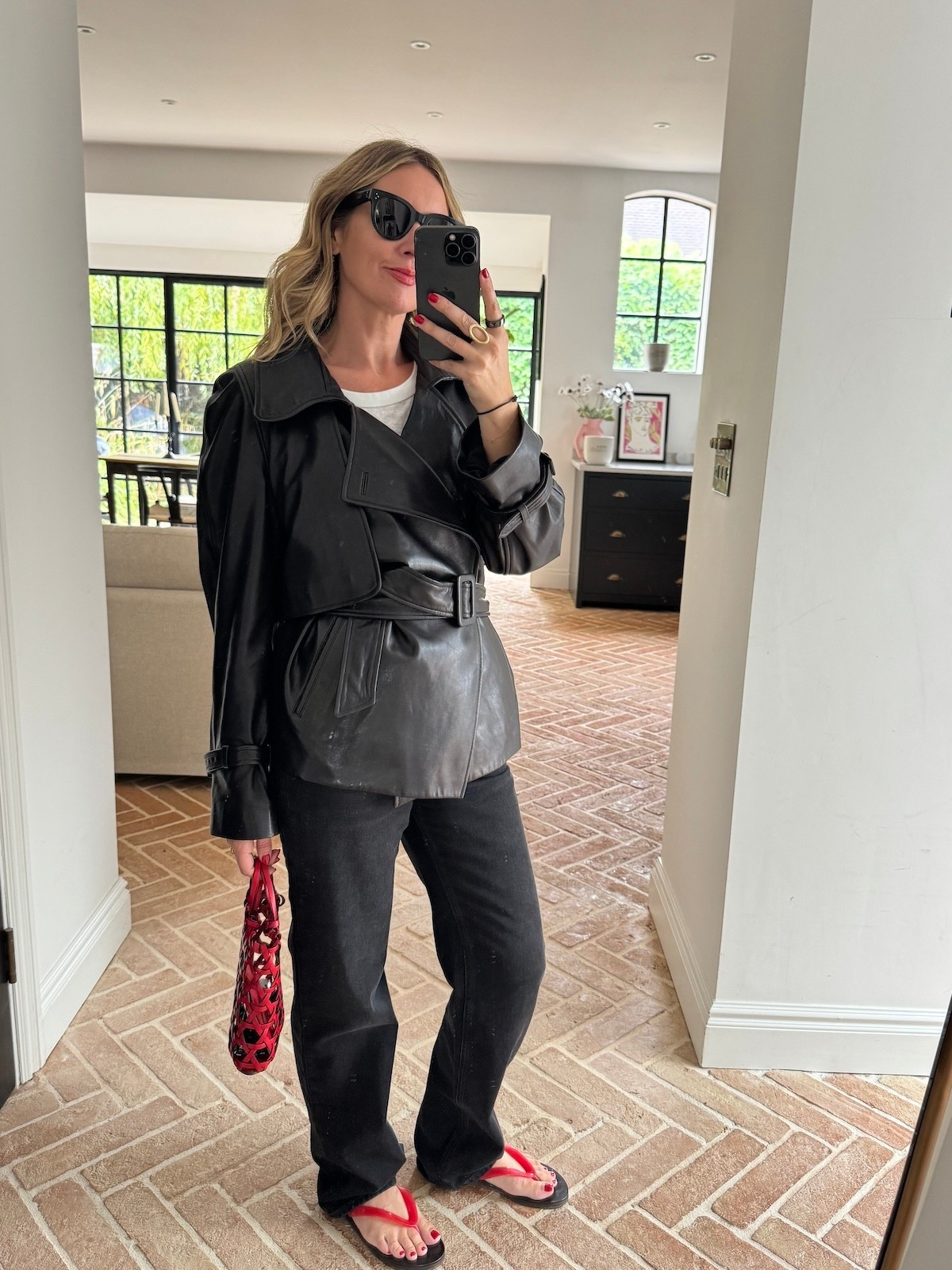 Transitional outfit|
Leather Jacket | White T-Shirt Black Toteme
Jeans | Flip Flops | jeans + a T-shirt


#LTKeurope #LTKsummer #LTKautumn