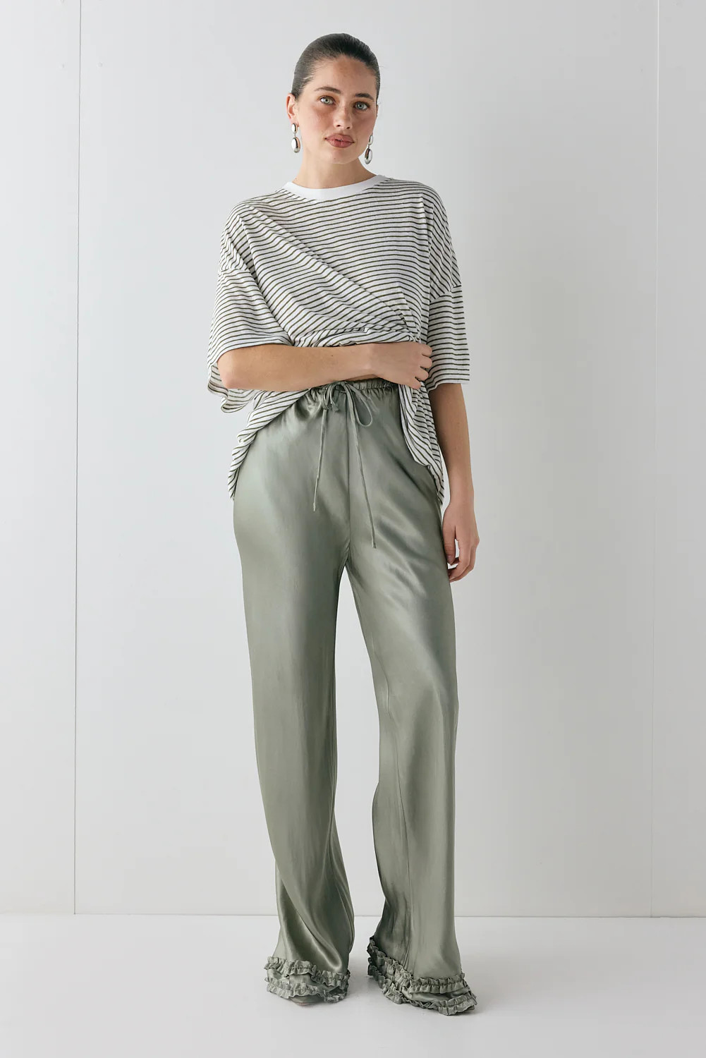 Citara Satin Pants Khaki | VRG Grl
