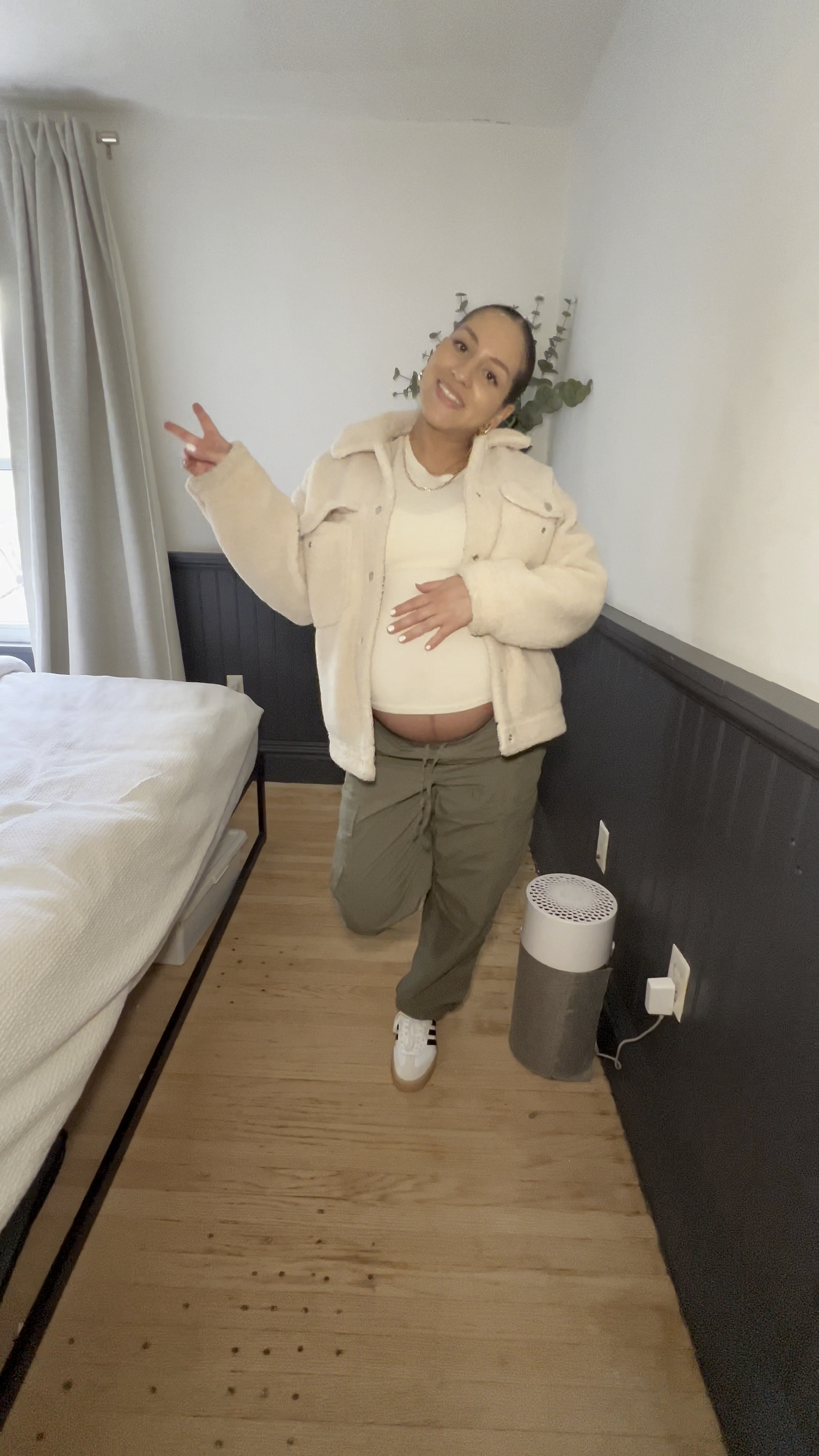 Casual outfit for a chilly spring day

#LTKbump #LTKVideo