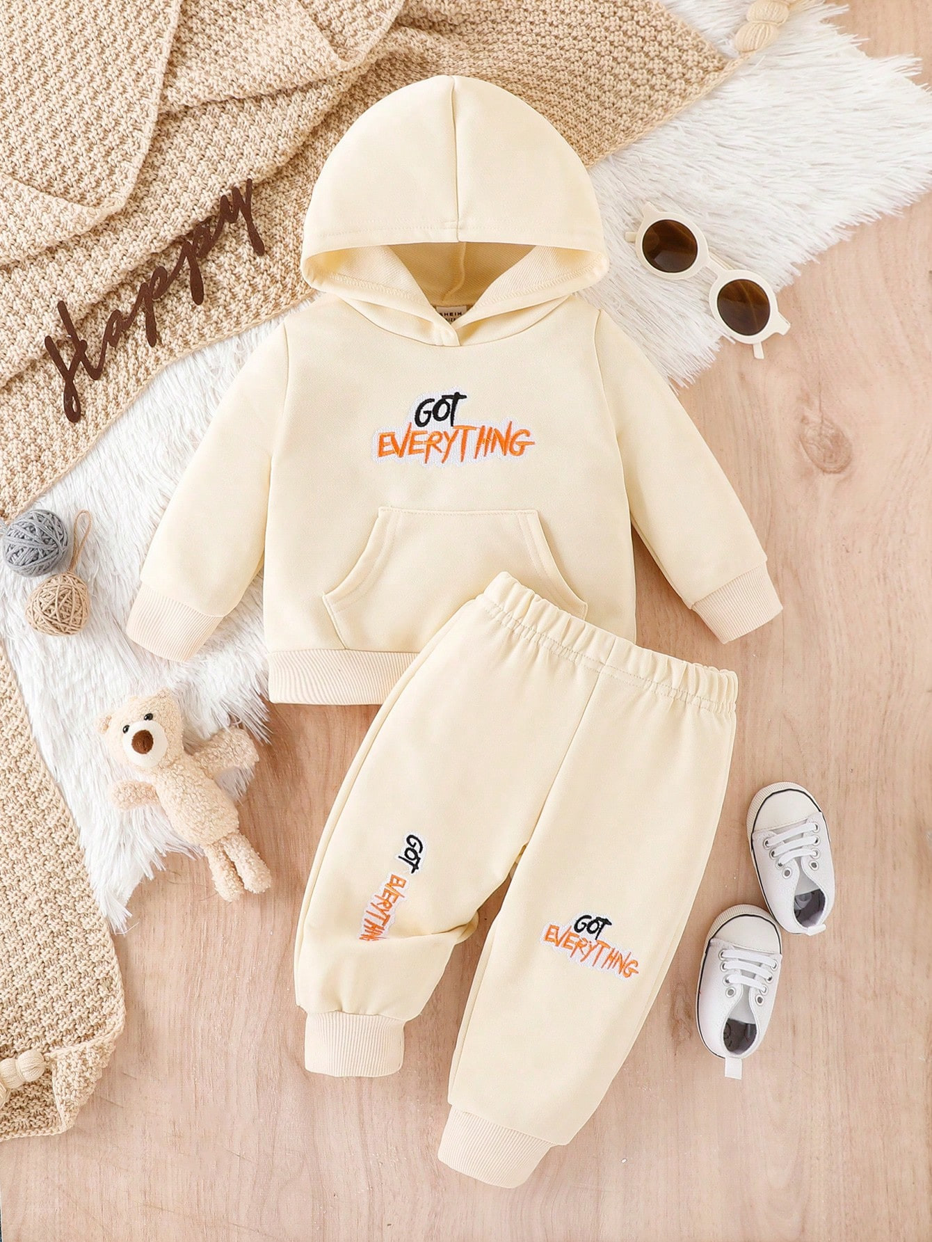 Baby Boy Letter Graphic Kangaroo Pocket Hoodie & Sweatpants | SHEIN