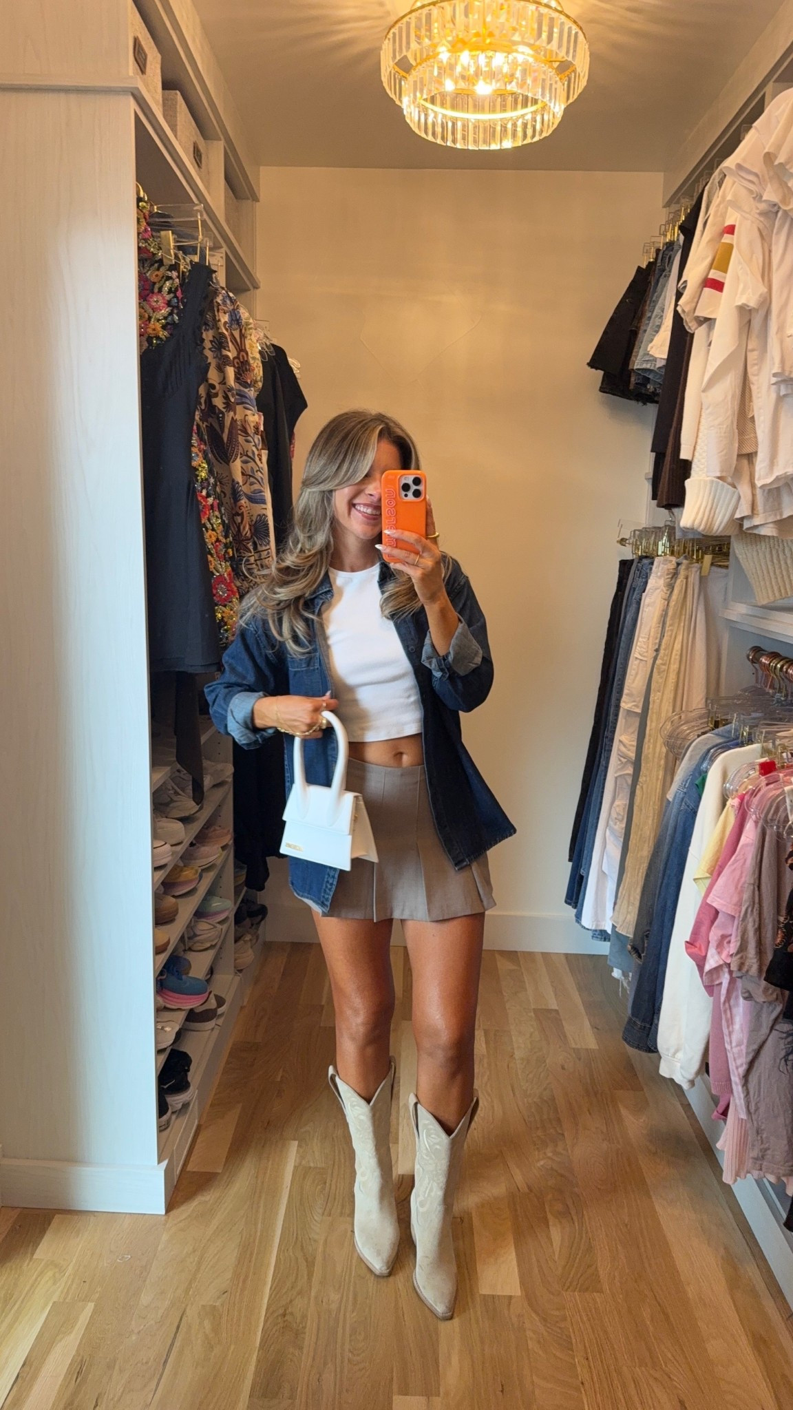 Fall transitional look pleated skort with denim button down 

Abercrombie code: AFLTK
Electric picks code: emerson20

Wearing xs small small tops 

Workwear
Pleated skort
White baby tee
Denim shirt
Fall transitional
Casual everyday
Fall look 


#LTKFallSale #LTKSeasonal #LTKFindsUnder100
