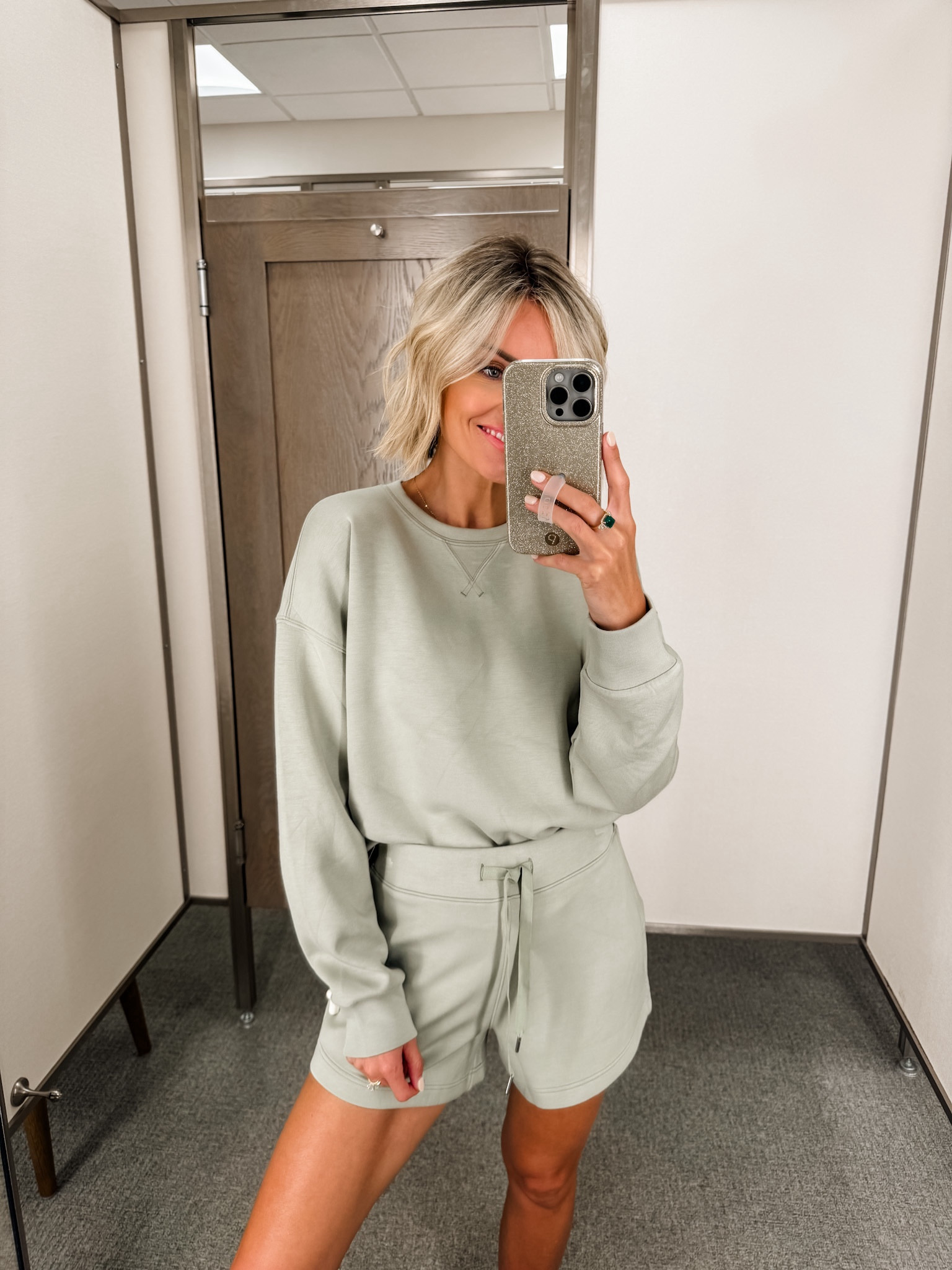 Such a great loungewear set from Spanx! Love this color! Wearing XS! 

Loverly grey, Nordstrom sale, NSALE, lounge set, matching set, travel outfit

#LTKActive #LTKxNSale