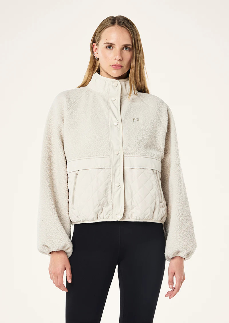 TECHNIQUE QUILT JACKET IN CLOUD | P.E Nation AU
