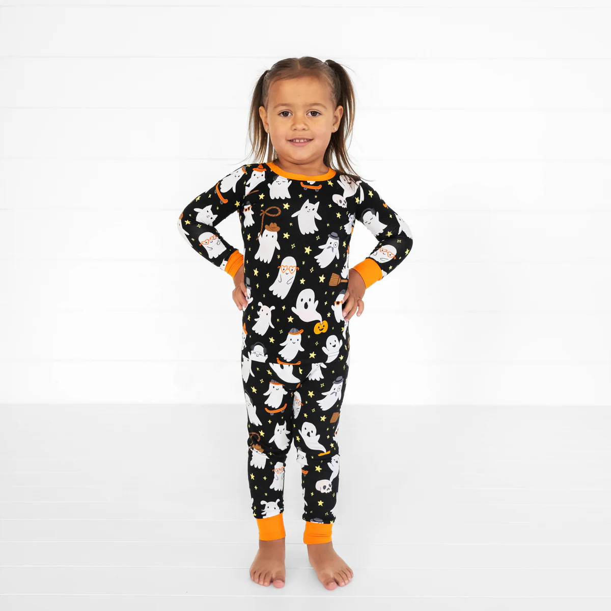 Friendly Ghosts Two-Piece Pajama Set | Little Sleepies