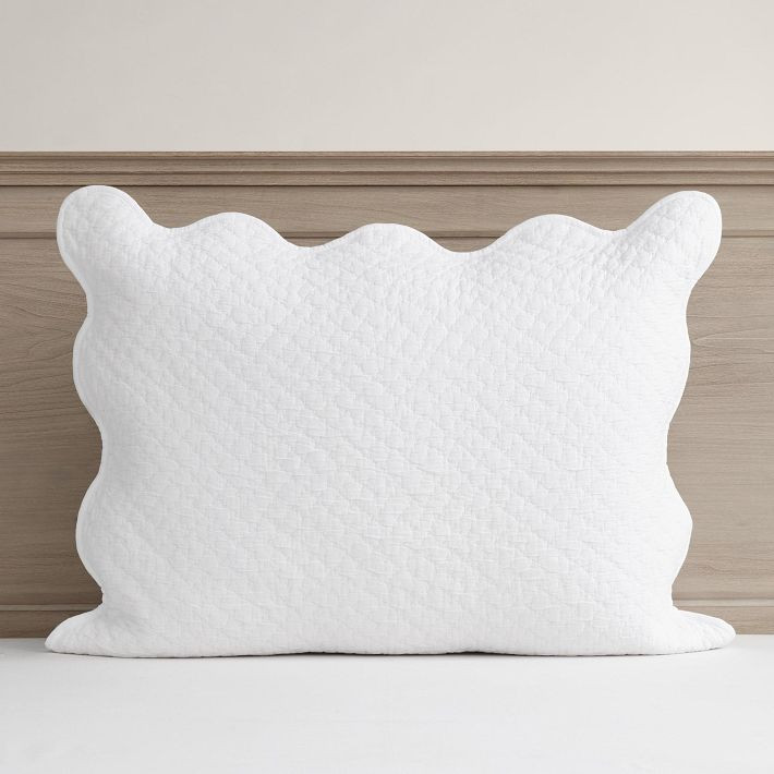Sweet Scallop Coverlet | Pottery Barn Teen