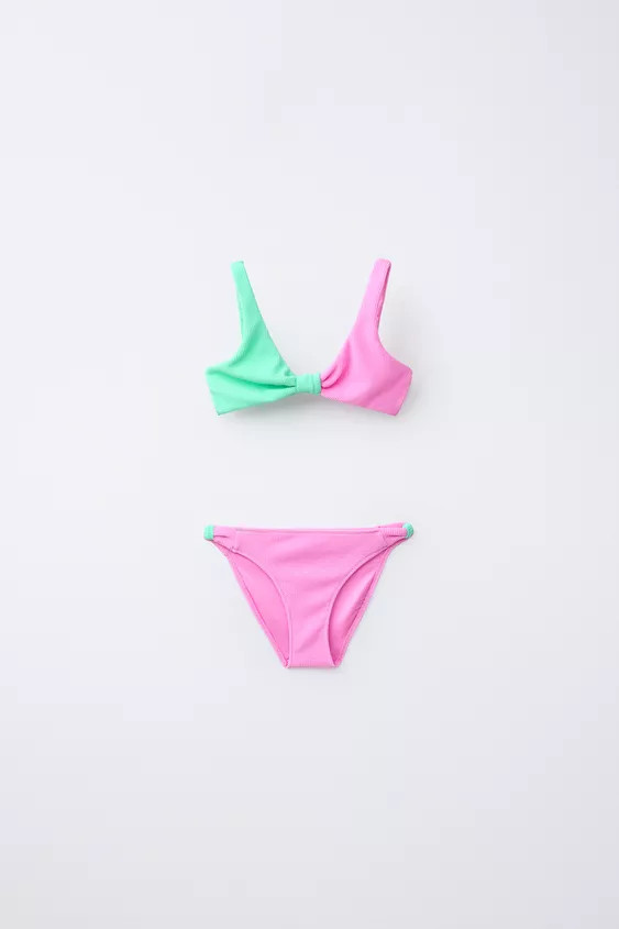 Two-piece bikini. Top with a V-neck and straps. Back clip fastening. Bikini bottoms with an elast... | Zara UK